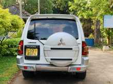https://riyasewana.com/uploads/mitsubishi-montero-410274922493.jpg