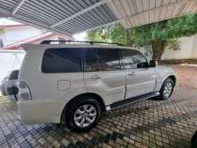 https://riyasewana.com/uploads/mitsubishi-montero-4131208552.jpg