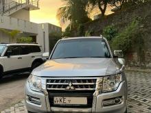 https://riyasewana.com/uploads/mitsubishi-montero-48015324892.jpg