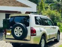 https://riyasewana.com/uploads/mitsubishi-montero-5103849605.jpg