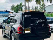 https://riyasewana.com/uploads/mitsubishi-montero-5104018526.jpg