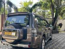 https://riyasewana.com/uploads/mitsubishi-montero-518365922212.jpg