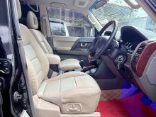 https://riyasewana.com/uploads/mitsubishi-montero-57385917935.jpg