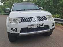 Mitsubishi Montero 2012 SUV