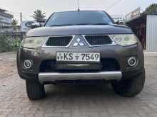 Mitsubishi Montero 2012 SUV