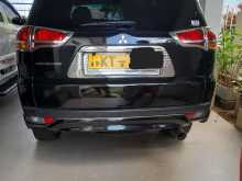 https://riyasewana.com/uploads/mitsubishi-montero-62028154302.jpg