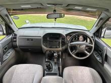 https://riyasewana.com/uploads/mitsubishi-montero-715441224871.jpg