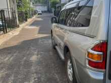 https://riyasewana.com/uploads/mitsubishi-montero-7221332862.jpg