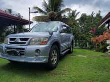 https://riyasewana.com/uploads/mitsubishi-montero-8102411342.jpg