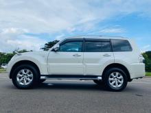 https://riyasewana.com/uploads/mitsubishi-montero-916113117186.jpg