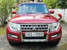 Mitsubishi MONTERO CENTE SPARE WHEEL 2007 SUV