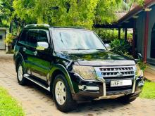 https://riyasewana.com/uploads/mitsubishi-montero-center-11017246064.jpg