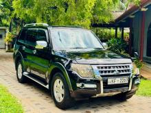 https://riyasewana.com/uploads/mitsubishi-montero-center-2210404724112.jpg