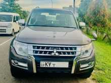 Mitsubishi Montero Canter Spare Wheel 2013 SUV