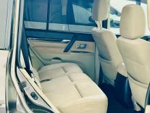 https://riyasewana.com/uploads/mitsubishi-montero-center-88392117895.jpg