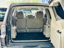 https://riyasewana.com/uploads/mitsubishi-montero-center-88392217706.jpg
