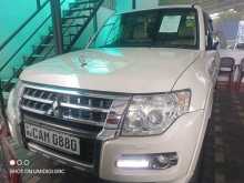 Mitsubishi MONTERO DHD GLS 2015 SUV