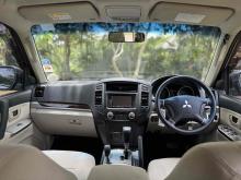 https://riyasewana.com/uploads/mitsubishi-montero-did-1715324924763.jpg