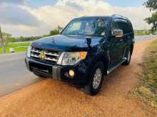 Mitsubishi MONTERO GLS 2011 SUV