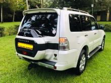 https://riyasewana.com/uploads/mitsubishi-montero-gls-118361017766.jpg