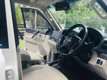 https://riyasewana.com/uploads/mitsubishi-montero-gls-1714071317676.jpg