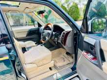 https://riyasewana.com/uploads/mitsubishi-montero-gls-2001-415343212033.jpg