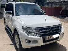 Mitsubishi MONTERO GLS 2012 SUV