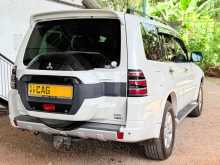 https://riyasewana.com/uploads/mitsubishi-montero-gls-2014-3015313912072.jpg