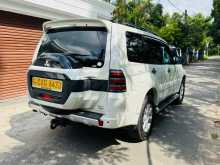https://riyasewana.com/uploads/mitsubishi-montero-gls-2014-307525312204.jpg
