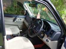 https://riyasewana.com/uploads/mitsubishi-montero-gls-2015-1913593112414.jpg