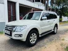 https://riyasewana.com/uploads/mitsubishi-montero-gls-2015-1914004012762.jpg