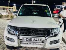 https://riyasewana.com/uploads/mitsubishi-montero-gls-2015-2219441112802.jpg