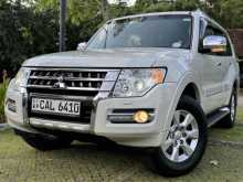 https://riyasewana.com/uploads/mitsubishi-montero-gls-2119555922832.jpg