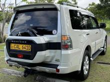 https://riyasewana.com/uploads/mitsubishi-montero-gls-2119580224171.jpg