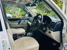https://riyasewana.com/uploads/mitsubishi-montero-gls-262254384013.jpg