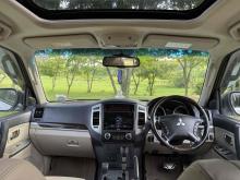 https://riyasewana.com/uploads/mitsubishi-montero-gls-2712303424163.jpg
