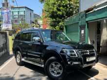 https://riyasewana.com/uploads/mitsubishi-montero-gls-3022382322.jpg