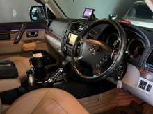 https://riyasewana.com/uploads/mitsubishi-montero-gls-30223823545.jpg