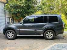 https://riyasewana.com/uploads/mitsubishi-montero-gls-320203022472.jpg