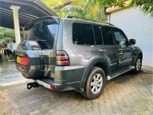 https://riyasewana.com/uploads/mitsubishi-montero-gls-320212524982.jpg