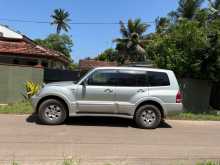 https://riyasewana.com/uploads/mitsubishi-montero-glx-12110830136.jpg