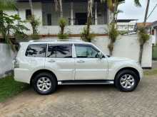 https://riyasewana.com/uploads/mitsubishi-montero-glx-14141150572.jpg