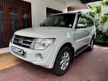 https://riyasewana.com/uploads/mitsubishi-montero-glx-2013-219550912334.jpg