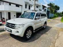 https://riyasewana.com/uploads/mitsubishi-montero-glx-2013-2415595712352.jpg
