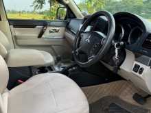 https://riyasewana.com/uploads/mitsubishi-montero-glx-2013-2616590012303.jpg