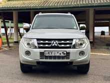 https://riyasewana.com/uploads/mitsubishi-montero-glx-2013-3123535812602.jpg