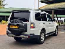 https://riyasewana.com/uploads/mitsubishi-montero-glx-2013-3123535812724.jpg