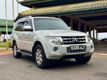 https://riyasewana.com/uploads/mitsubishi-montero-glx-2013-3123535812773.jpg