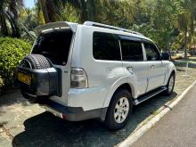 https://riyasewana.com/uploads/mitsubishi-montero-glx-219560017865.jpg