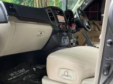 https://riyasewana.com/uploads/mitsubishi-montero-glx-228044617566.jpg